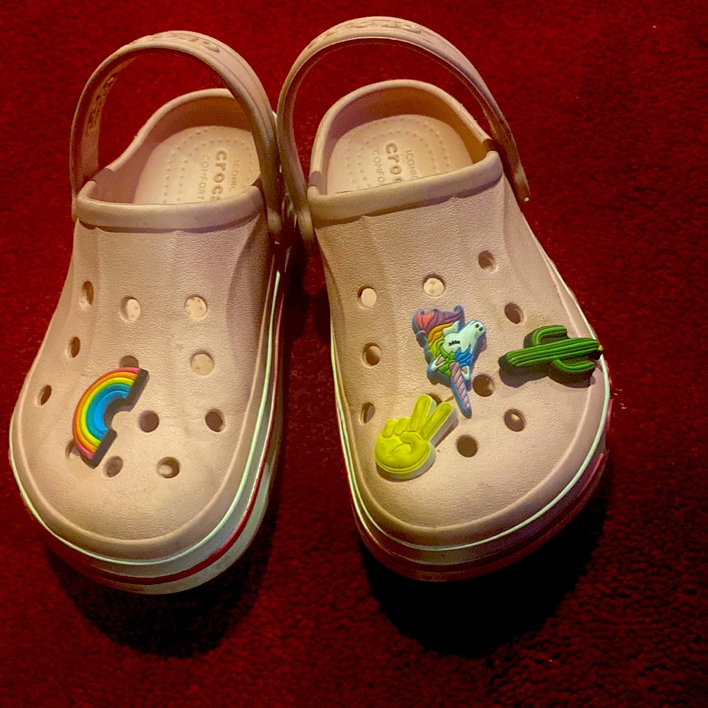 CROCS